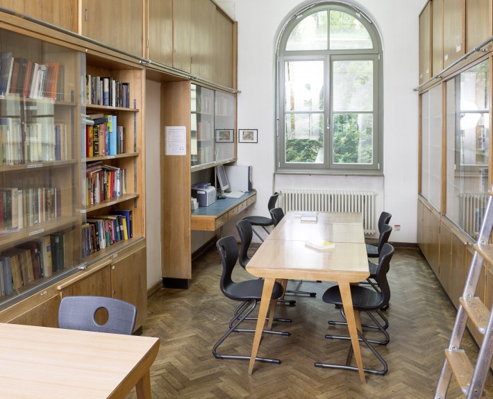 Bibliothek am Karls-Gymnasium Stuttgart | Humanistisches Gymnasium mit Hochbegabtenzug